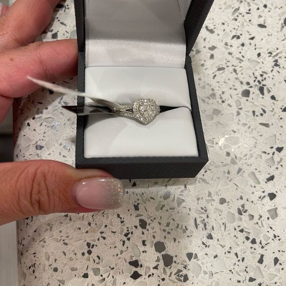 NWT Trumircle diamond ring - Picture 4 of 7